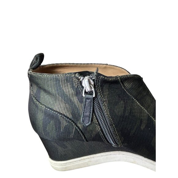 Linea Paolo Women's Felicia Wedge Heel Boot Sz 9 Green Camo Side Zip - Picture 14 of 15